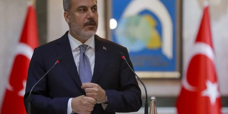 وزير الخارجية التركي غادي يزور روسيا الخميس