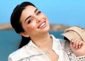 فرح الفاسي: “بغيتكم تباركولي نجاحي في السنة الأولى من مساري الدراسي في سلك الإخراج”