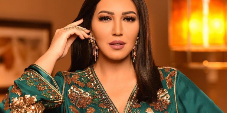 “سبوتيفاي” اختارت أسماء لمنور سفيرة المنصة لشهر غشث