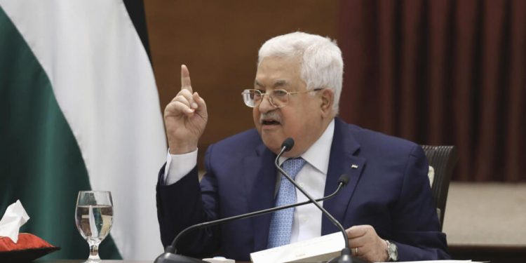 الرئيس الفلسطيني: “إسرائيل ارتكبت مجزرة حرب بشعة لا يمكن السكوت عنها”