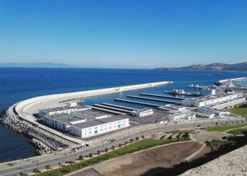 بسباب الأحوال الجوية..ميناء طنجة غيتغلق