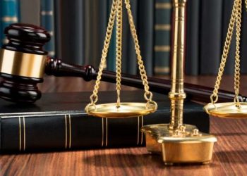 اعتقال سيدة انتاحلات صفة محامية بالقصر الكبير