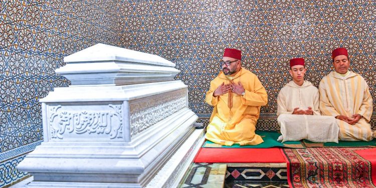 الملك محمد السادس يترأس حفلا دينيا بمناسبة الذكرى 25 لوفاة الحسن الثاني