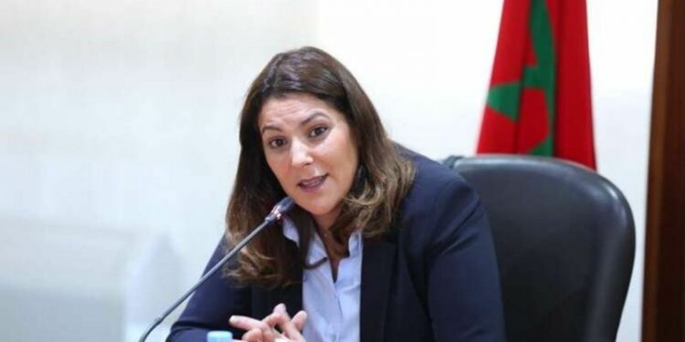 الوزيرة المنصوري تستضيف زعيم المعارضة الفرنسية ماكرون في الرباط
