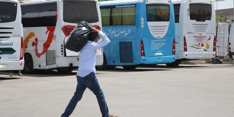 الحكومة تعلن تقديم دعم إضافي لمهنيي النقل بالمغرب