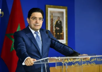 ناصر بوريطة يناقش مع أمين سر اللجنة التنفيذية لمنظمة التحرير الفلسطينية