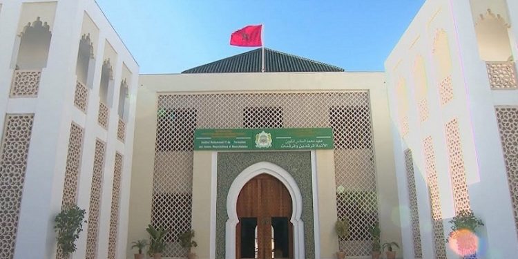 المغرب يؤهل 389 إماما أجنبيا من دول إفريقية