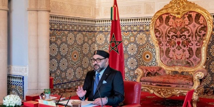 الملك يستقبل الأعضاء الجدد المعينين بالمحكمة الدستورية ويعين رئيسها