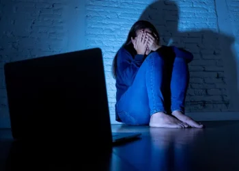مقترح قانون يهدف إلى تجريم العنف الرقمي للنساء