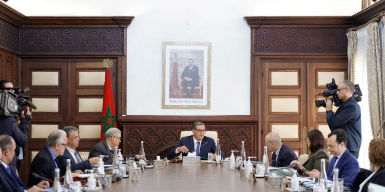 الحكومة تصادق على مرسوم كيفية إستفادة المغاربة غير المزاولين لأي عمل من التأمين الإجباري عن المرض