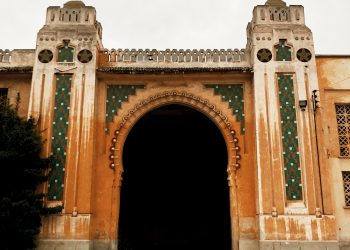عاجل.. باستخدام السيوف هجوم على باطوار الحي المحمدي