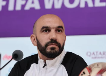 مدرب فلنسيا الإسباني غاضب من الركراكي
