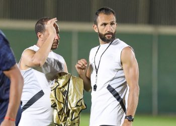 الناصري يجتمع بعادل رمزي لفسخ عقده مع الوداد