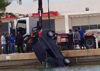 غرق سيارة في مياه “مارينا” بالسعيدية