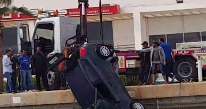 غرق سيارة في مياه “مارينا” بالسعيدية