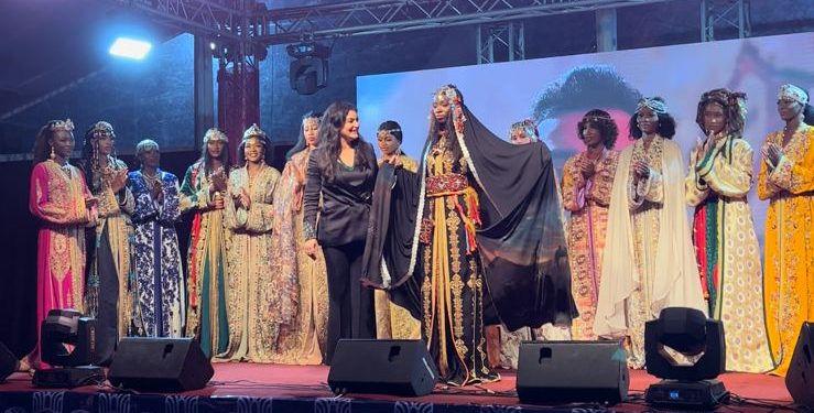 القفطان المغربي يتألق من جديد بأنامل المصممة العالمية فاطيم الفيلالي.