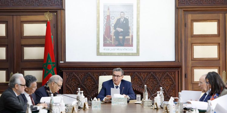 أخنوش يؤكد استفادة مليون و4 آلاف و400 أسرة من الدفعة الأولى للدعم الاجتماعي المباشر