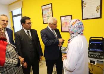 آيت الطالب يعطي انطلاقة خدمات 9 منشآت صحية حضرية وقروية ومصلحة للمستعجلات ومختبر طبي بجهة فاس مكناس