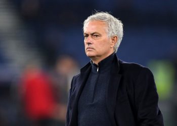 مورينهو يقترب من التوقيع لنادي سعودي