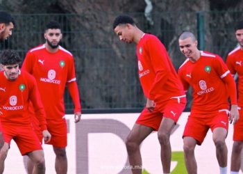 المنتخب يخوض أول حصة تدريبية بساحل العاج استعدادا للكان