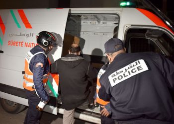 انتحال صفة شرطي توقف أربعيني