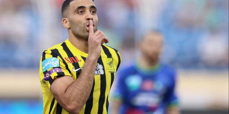 هذه حقيقة انضمام حمد الله إلى نادي الرجاء الرياضي