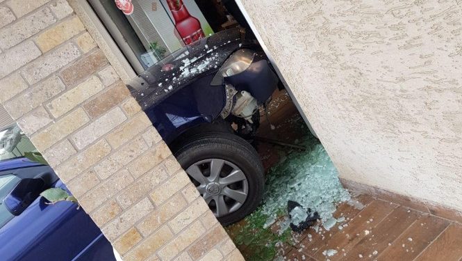 إصابة ثلاثة أشخاص في حادث سير بطنجة