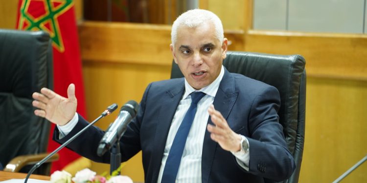 خالد أيت الطالب وزير الصحة يعقد اجتماعا مع النقابات الأكثر تمثيلية في الصيدلة