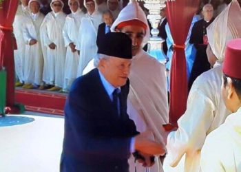 الملك يبعث برقية تعزية ومواساة إلى أفراد أسرة المجاهد والوطني الصادق محمد بنسعيد آيت إيدر