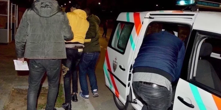 ترويج المخدرات والمؤثرات العقلية يطيح بأربعة أشخاص بمكناس