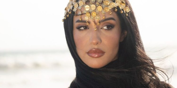إينيز تطلق أغنيتها “هوبي أنا” بمناسبة عيد الحب