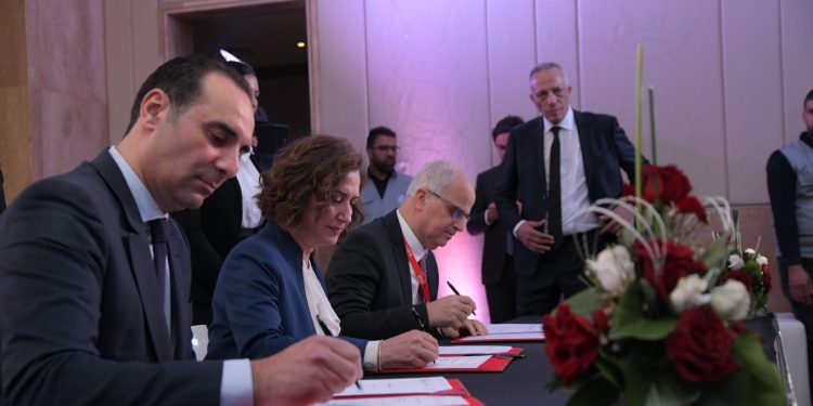 اتفاقيتي شراكة تجمع البريد بنك ووزارة السياحة ودار الصانع لدعم قدرات الحرفيين