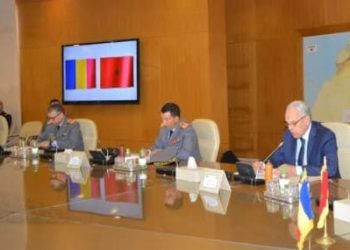 الوزير المكلف بالدفاع يستقبل نظيره الروماني