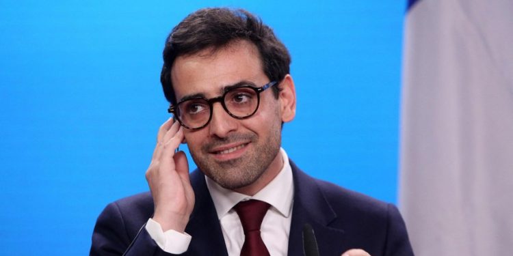 وزير الخارجية الفرنسية يحل بالمغرب غدا الأحد