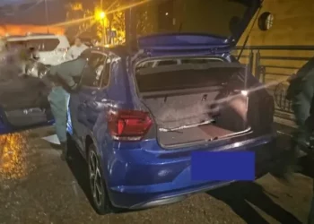 القبض على مطلوب للعدالة حاول “الحريك” للمغرب داخل صندوق سيارة