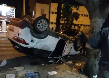 دقائق قبل الإفطار..إنقلاب سيارة وسط شارع بالبيضاء