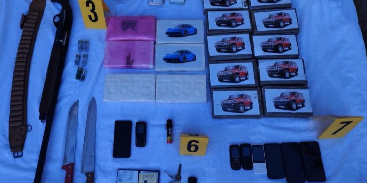 أمن الناظور يطيح بشخصين متورطين في ترويج الكوكايين وحيازة السلاح الناري