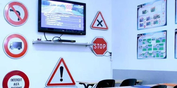 بنك الأسئلة الجديد لاجتياز امتحان السياقة يصل لقبة البرلمان