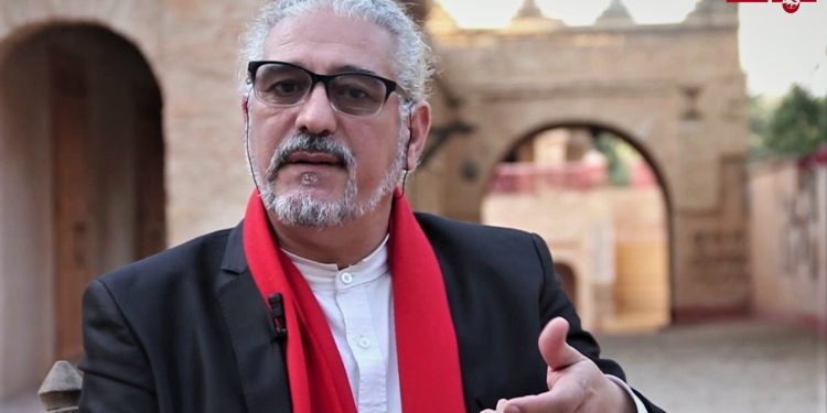 الفنان الشوبي يتوسل المغاربة بالدعاء له