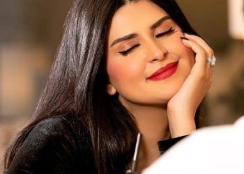 سلمى رشيد تكشف عن وجهها الحقيقي