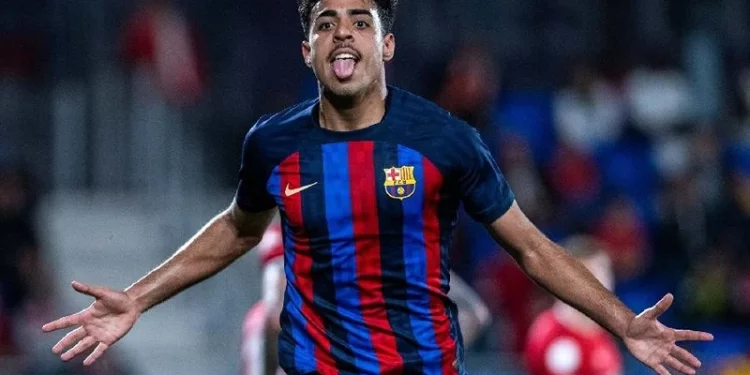 برشلونة يفكر مليا في استعادة نجمه المغربي