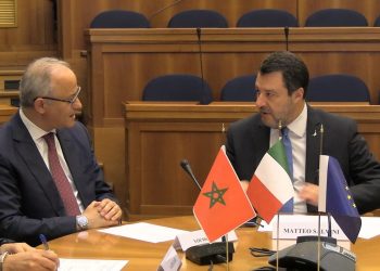 المغرب وإيطاليا يوقعان اتفاق الاعتراف المتبادل برخص السياقة