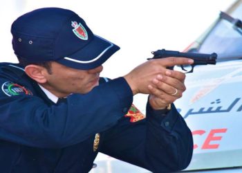 شرطي بالخميسات يضطر لاستخدام سلاحه الوظيفي