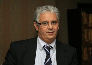 نزار بركة يجري مباحثات مع أوسكار بوينتي سانتياغو وزير النقل والتنقل المستدام الإسباني
