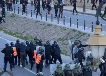 المحكمة توزع 33 سنة سجنا على المتورطين في أعمال شغب مباراة الرجاء والمغرب التطواني