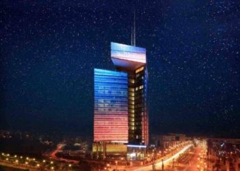 برج “اتصالات المغرب” يطفئ أضواءه احتفاء بـ “ساعة الأرض” 2024
