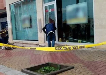توقيف شخصين متورطين في سرقة وكالة لتحويل وصرف الأموال بتطوان