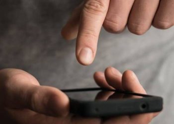 توقيف صينيين متورطين في تحويل مكالمات دولية إلى محلية وتحصيل العائدات منها