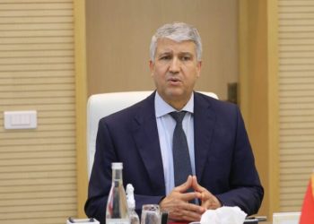 الوزير صديقي يبرز الحاجة الملحة لاستراتيجيات تكييف متينة بإفريقيا