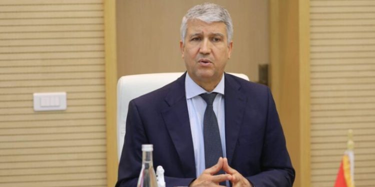 الوزير صديقي يبرز الحاجة الملحة لاستراتيجيات تكييف متينة بإفريقيا